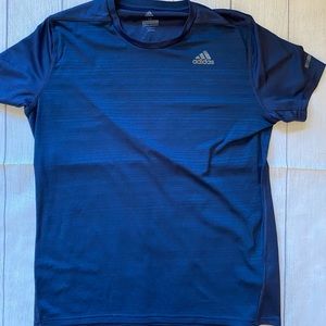 Adidas Climalite tshirt. Men’s Med. Excellent condition. Smoke & Pet free home.